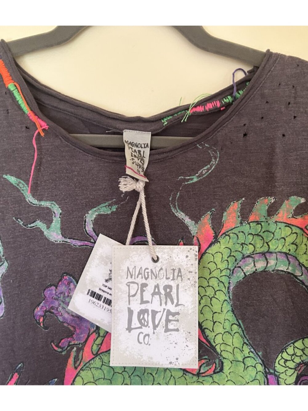 Magnolia Pearl Dragons and Roses Tee NWT | one size fits most - Picture 3 of 6